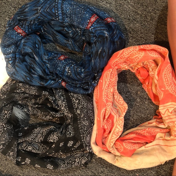 Infinity circle scarf bundle - Picture 2 of 2